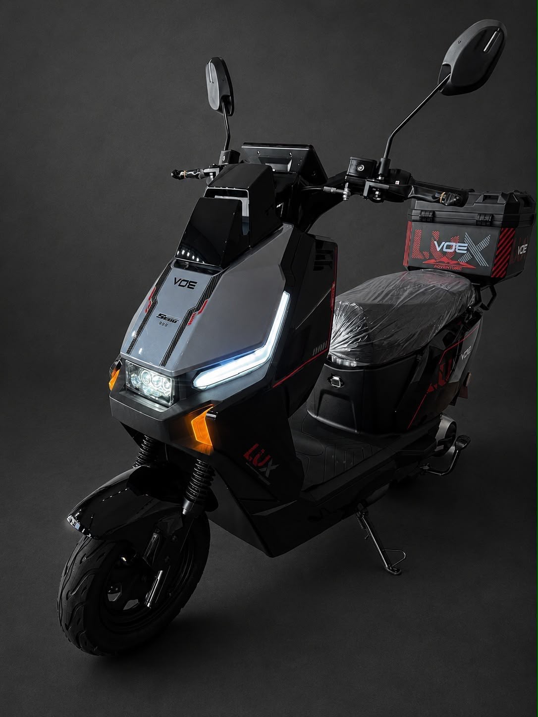VOE LX farol full LED e painel digital